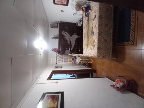 Casa de aldeia com quintal