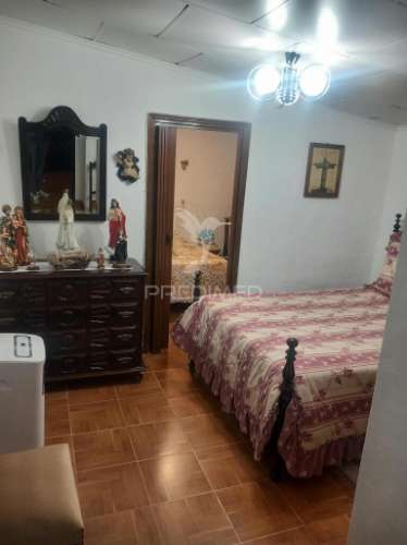 Casa de aldeia com quintal