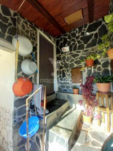 Casa de aldeia com quintal