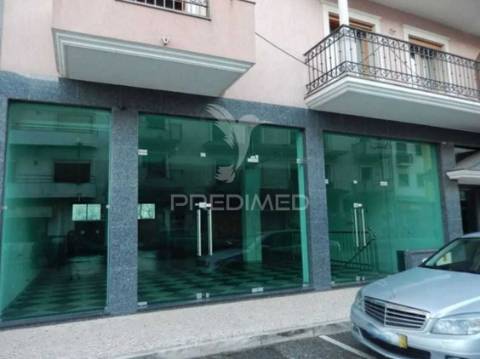 Loja para comércio - porto de mós