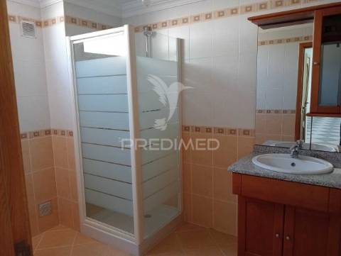 Loja para comércio - porto de mós