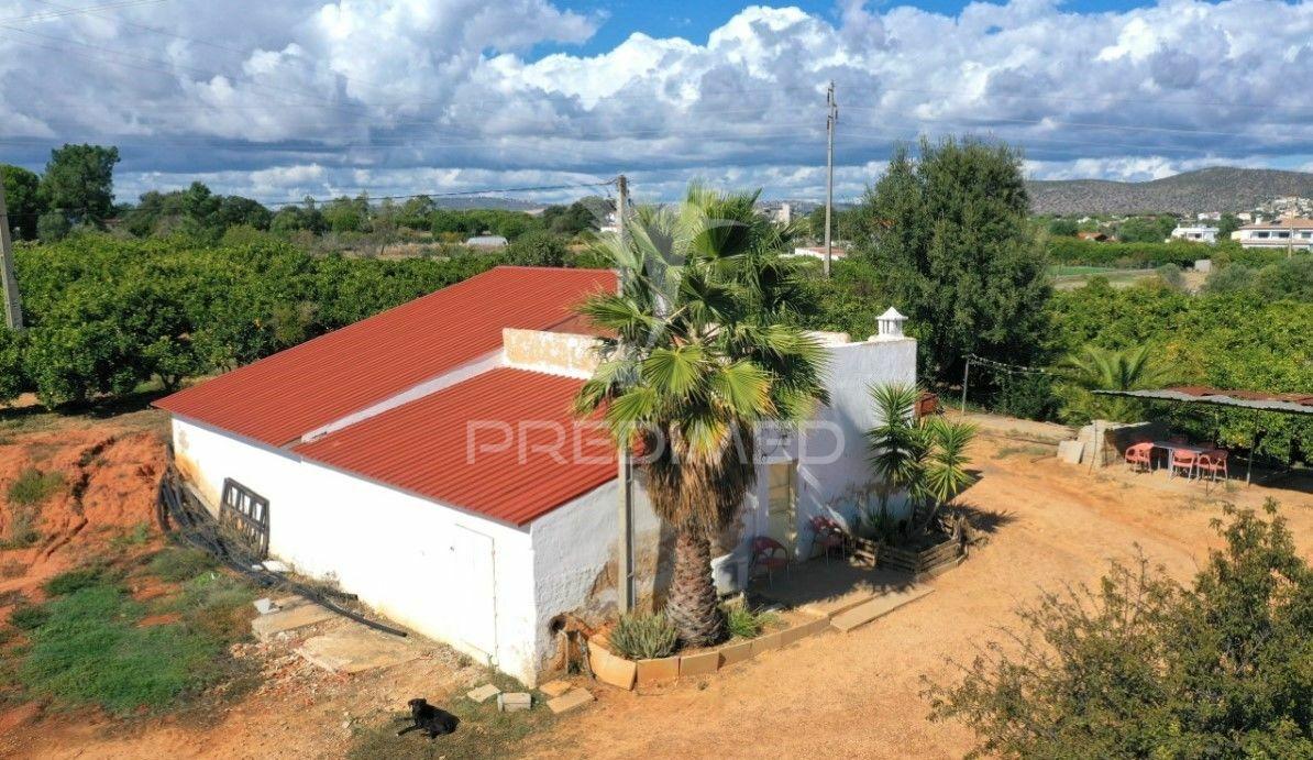 Quarteira - terreno com projeto aprovado/land with with approved project