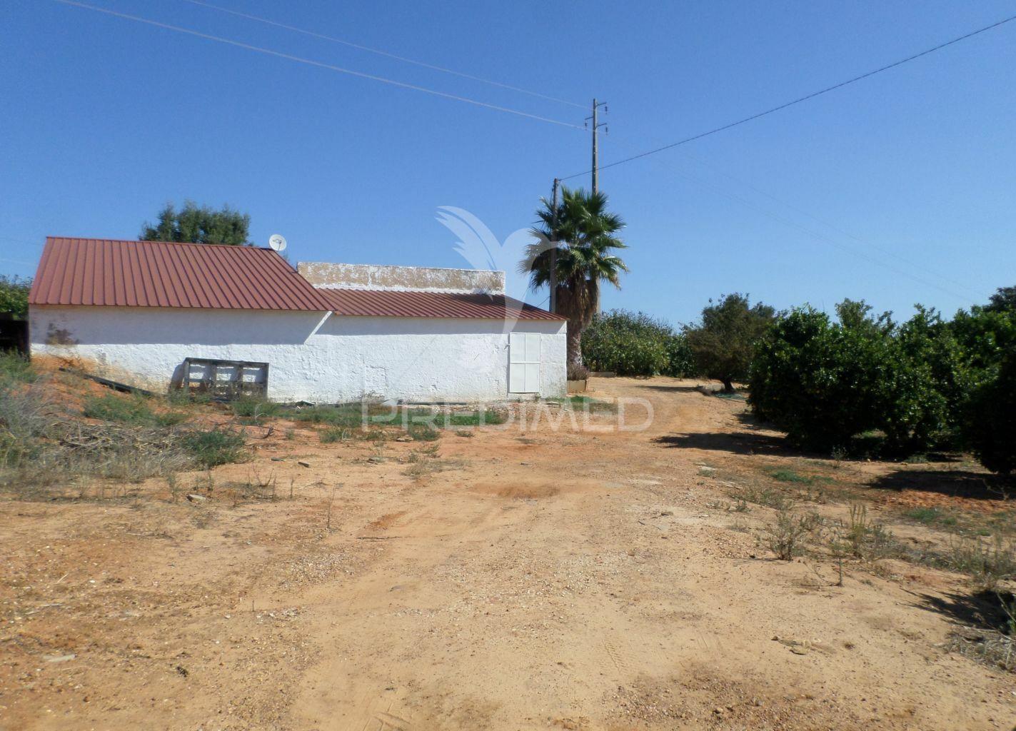 Quarteira - terreno com projeto aprovado/land with with approved project