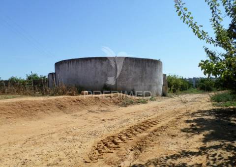 Quarteira - terreno com projeto aprovado/land with with approved project