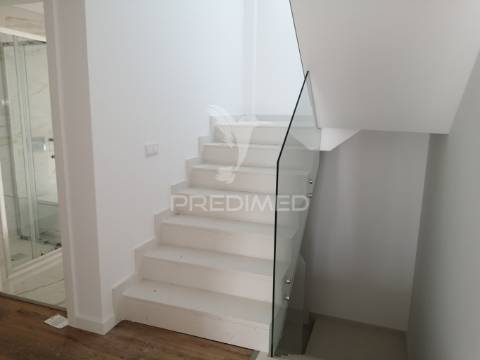 Moradia nova isolada t4 c/piscina