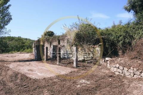 Terreno com ruina - póvoa de lanhoso