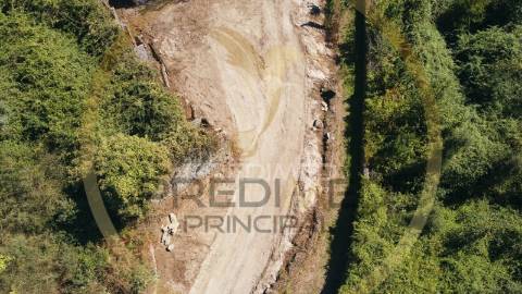 Terreno com ruina - póvoa de lanhoso