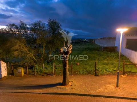 Vende-se lote urbano de 893m² em alandroal – oportunidade única!