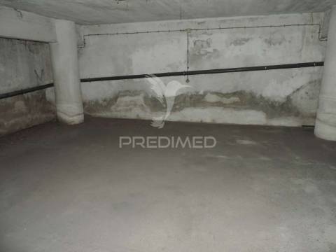 Dois lugares de estacionamento (1+1) - edifício do bocage (barreiro)