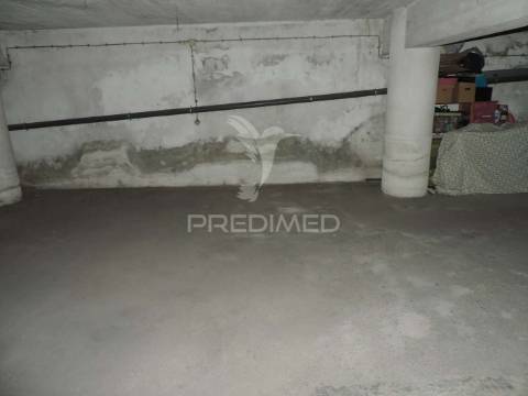 Dois lugares de estacionamento (1+1) - edifício do bocage (barreiro)