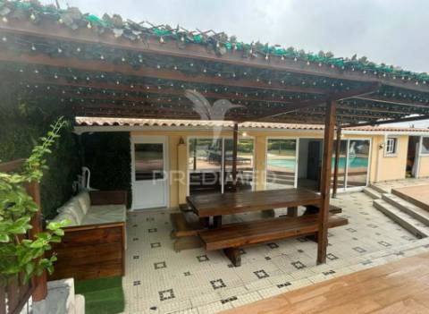 Moradia de luxo com piscina aquecida próximo a sintra