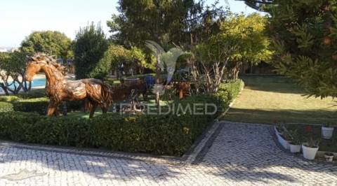 Moradia de luxo com piscina aquecida próximo a sintra