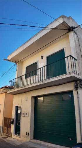 Moradia t5 no centro da vila de amiais de baixo