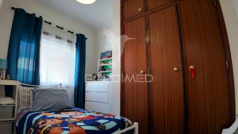 Moradia t5 no centro da vila de amiais de baixo