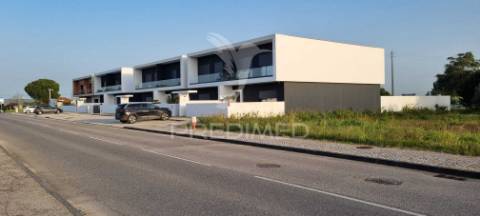 Moradia t4 -condomínio fechado éden entroncamento