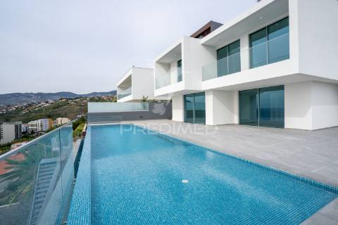 Luxuosa moradia na ilha da madeira