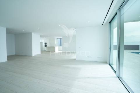 Luxuosa moradia na ilha da madeira