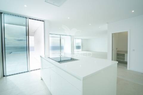 Luxuosa moradia na ilha da madeira