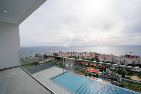 Luxuosa moradia na ilha da madeira