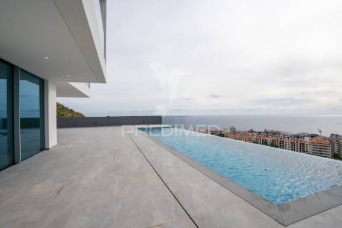 Luxuosa moradia na ilha da madeira
