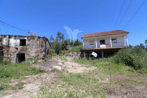 Moradia t3 rodeada da natureza.