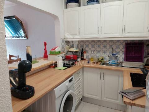 Quarteira - apartamento com 2 quartos / apartment with 2 bedrooms