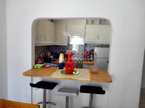 Quarteira - apartamento com 2 quartos / apartment with 2 bedrooms