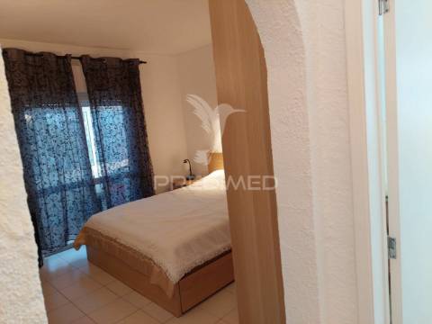 Quarteira - apartamento com 2 quartos / apartment with 2 bedrooms