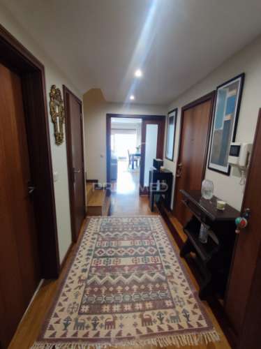 Lavra, agudela. duplex t3 situado em condomínio fechado com piscina, jardim e praia a 200m.