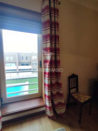 Lavra, agudela. duplex t3 situado em condomínio fechado com piscina, jardim e praia a 200m.