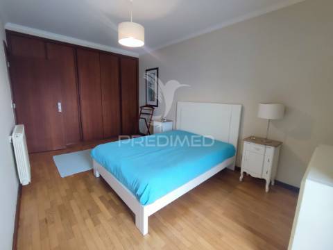 Lavra, agudela. duplex t3 situado em condomínio fechado com piscina, jardim e praia a 200m.