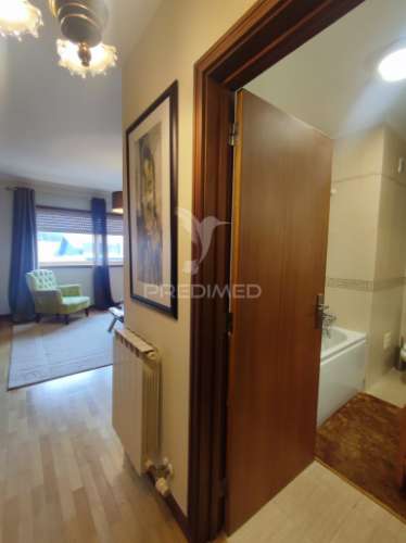 Lavra, agudela. duplex t3 situado em condomínio fechado com piscina, jardim e praia a 200m.