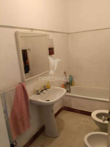 Apartamento t6 nos anjos (lisboa)