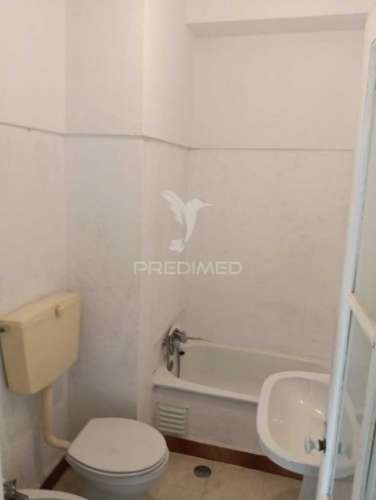 Apartamento t6 nos anjos (lisboa)