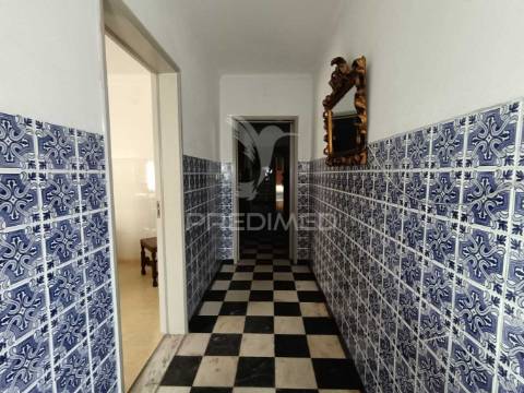 Moradia em são romão - conforto e tradição com vista deslumbrante