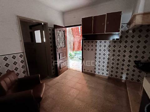 Moradia em são romão - conforto e tradição com vista deslumbrante