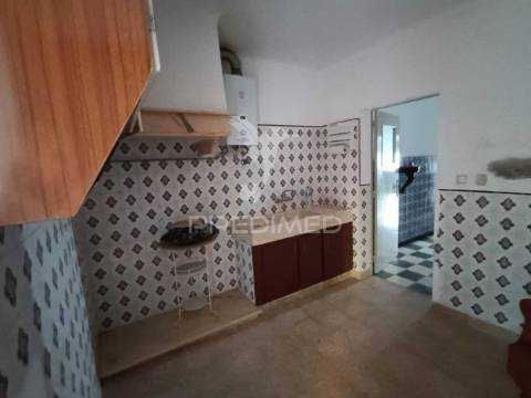 Moradia em são romão - conforto e tradição com vista deslumbrante