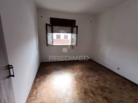 Moradia em são romão - conforto e tradição com vista deslumbrante