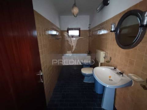 Moradia em são romão - conforto e tradição com vista deslumbrante