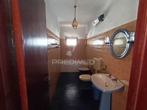 Moradia em são romão - conforto e tradição com vista deslumbrante