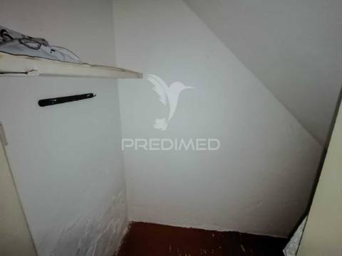 Moradia em são romão - conforto e tradição com vista deslumbrante