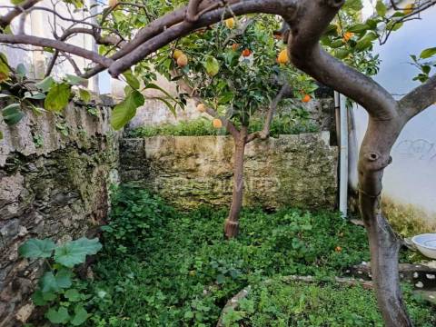 Moradia em são romão - conforto e tradição com vista deslumbrante