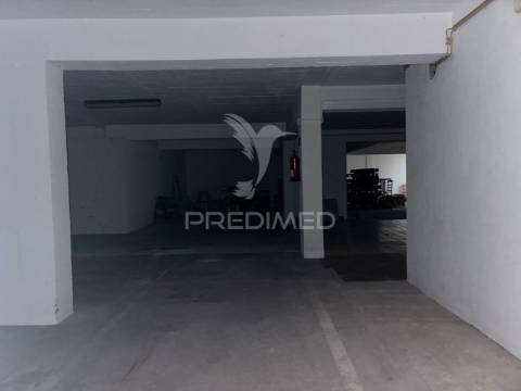 Estacionamento coberto avenal