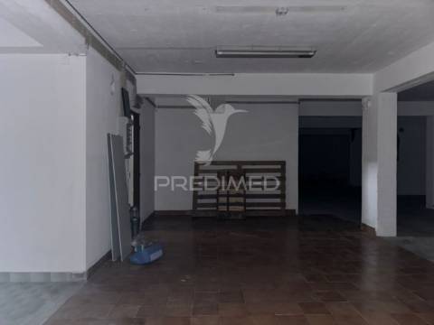 Estacionamento coberto avenal