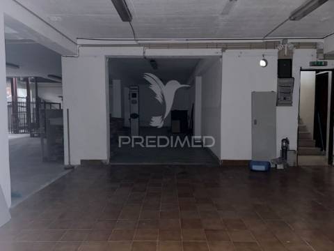 Estacionamento coberto avenal