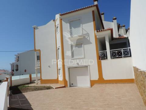Moradia t3 + 1  localizada na vila da ericeira