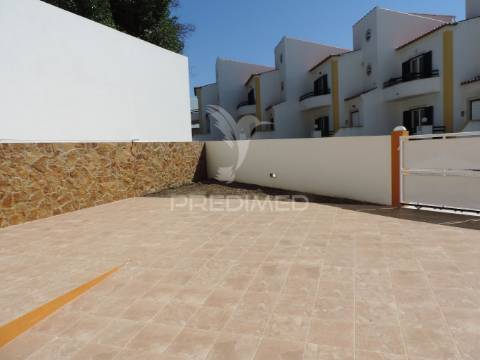 Moradia t3 + 1  localizada na vila da ericeira