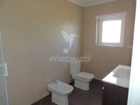 Moradia t3 + 1  localizada na vila da ericeira