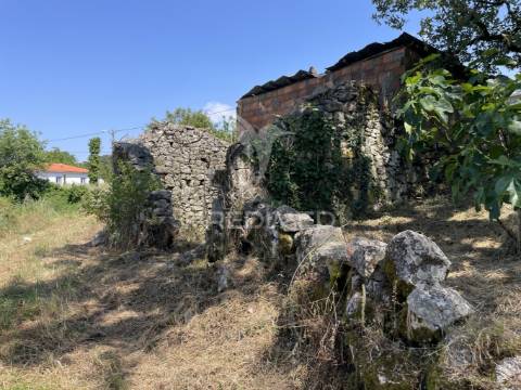 Ruina para reconstrução