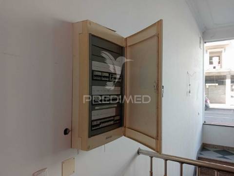 Loja para comércio - porto de mós